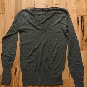 Massimo Women's Gray V-Neck Sweater